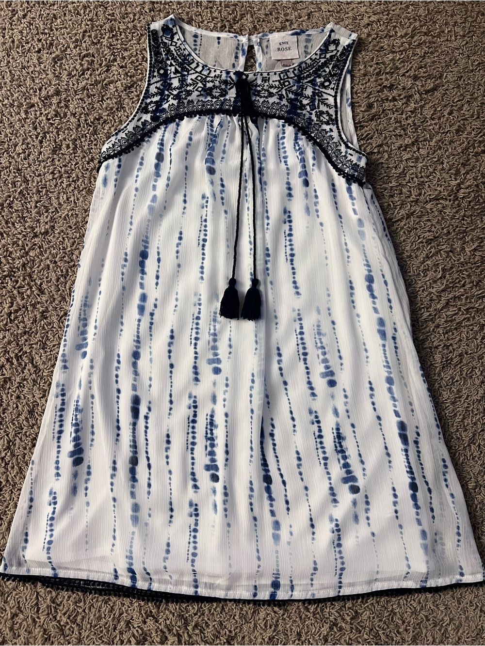 New Knox Rose Women’s XS White/Blue Tie Dye Shift Dress Embroidered Tassel